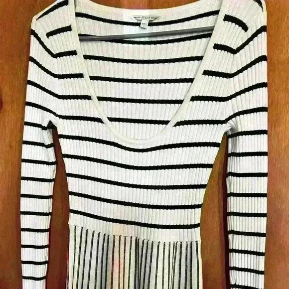 Guess Pullover Dress Sweater Stripe Nash Knit Fit Flare White Black Small - Picture 3 of 3